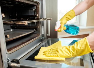 These Are Two Effortless Methods To Clean Your Microwave Fast!