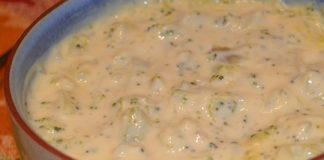 Slow Cooker Broccoli Cheese Soup