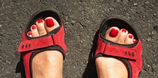 This Is Why You Shouldn’t Wear The Same Shoes Every Day