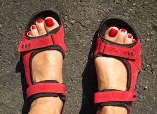 This Is Why You Shouldn’t Wear The Same Shoes Every Day