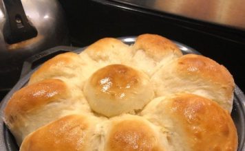Old-Fashioned Soft and Buttery Yeast Rolls