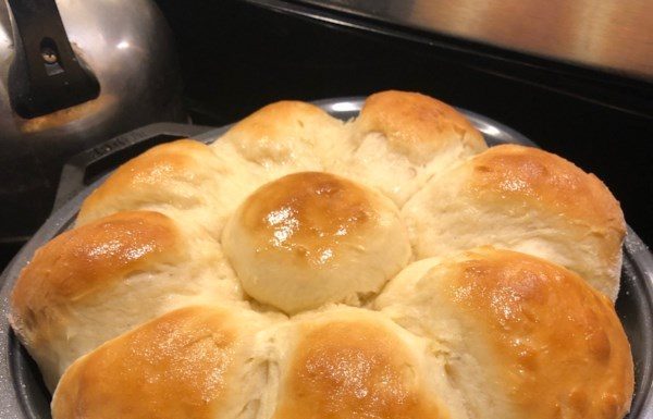 Old-Fashioned Soft and Buttery Yeast Rolls