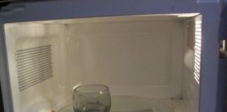 How To Clean Your Microwave Using Only Vinegar