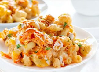 Buffalo Chicken Macaroni and Cheese