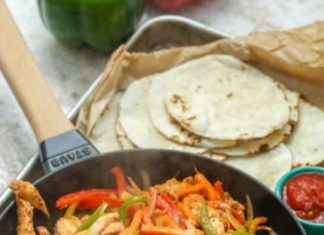 Easy Chicken Fajitas