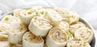 CHEESY BACON CHICKEN PINWHEELS