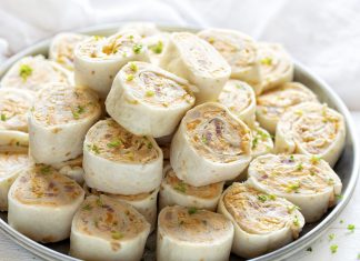 CHEESY BACON CHICKEN PINWHEELS