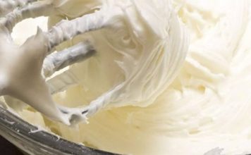 Homemade Buttercream Frosting