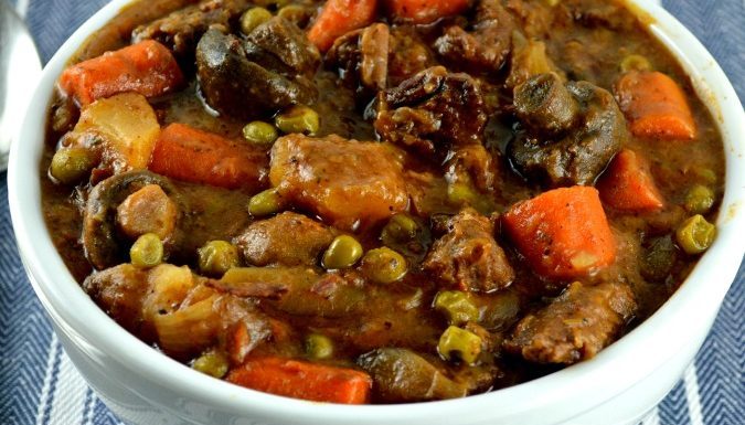 EASY CROCK POT BEEF STEW
