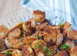 Crispy Garlic Parmesan Potatoes!