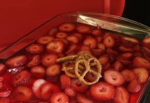 Strawberry Pretzel Salad!