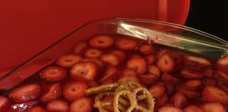 Strawberry Pretzel Salad!