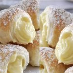 Crisp and Buttery Italian Cream Filled Cannoncini