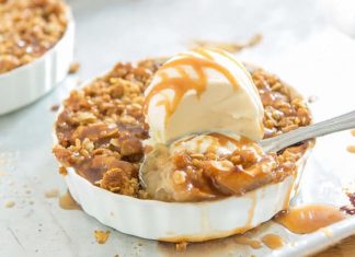 Caramel Apple Cobbler