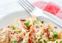Creamy Sun Dried Tomato Chicken Pasta!