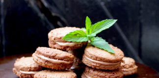 Romany Creams | The Biscuit Tins