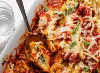 Spinach and Ricotta Stuffed Shells