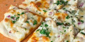 ROASTED GARLIC WHITE CHICKEN PIZZA