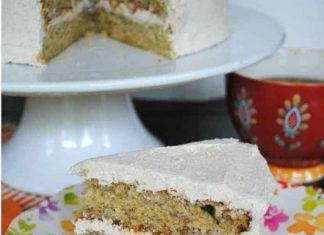 Banana Cake with Cinnamon Buttercream Frosting