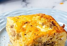 EASY SAUSAGE HASH BROWN BREAKFAST CASSEROLE