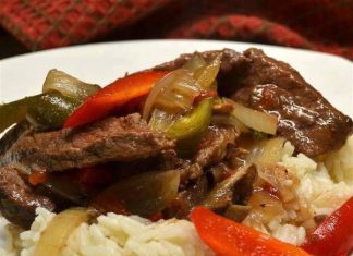 SLOW-COOKER PEPPER STEAK