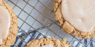 Iced Oatmeal Cookies