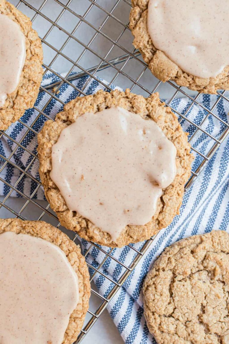 Iced Oatmeal Cookies - Grandma's Things