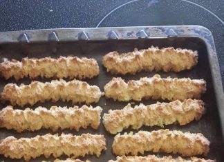 SIMPLE AND QUICK BISCUITS RECIPE