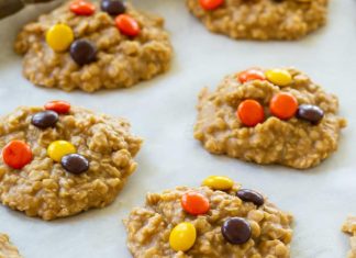NO-BAKE PEANUT BUTTER OATMEAL COOKIES