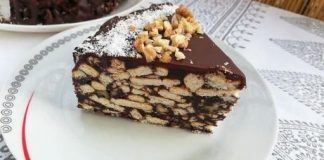 No-Bake Biscuit Cake