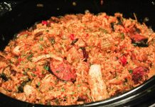 Slow Cooker Jambalaya with Chicken and Sausage
