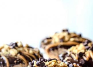 Almost No Bake Mini Chocolate Peanut Butter Pies
