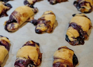 Blueberry Cream Cheese Bites