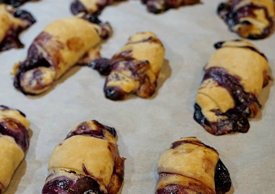 Blueberry Cream Cheese Bites
