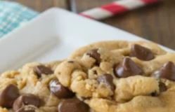 PEANUT BUTTER CHOCOLATE CHIP COOKIES