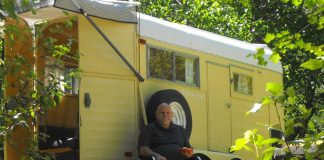 People Are Making Campers Out Of Horse Trailers And They’re As Cool As They Sound