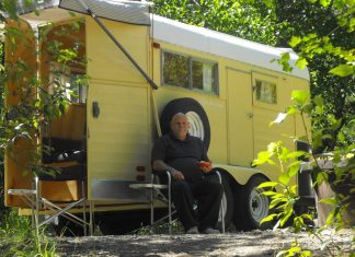 People Are Making Campers Out Of Horse Trailers And They’re As Cool As They Sound