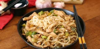 CHICKEN LO MEIN