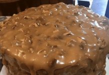 PECAN PRALINE CAKE