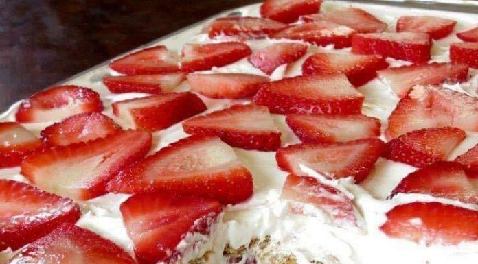 STRAWBERRY CREAM CHEESE ICEBOX CAKE