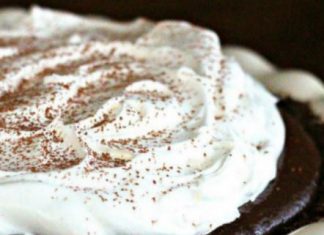 Black Bottomed Chocolate Cream Pie