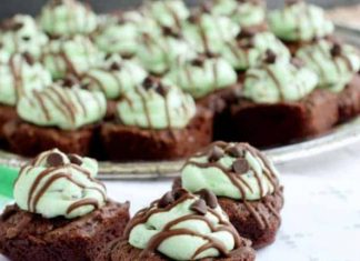 Mint Chocolate Chip Brownie Bites