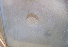 How To Rid Mildew And Hard Water Stains From The Shower