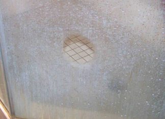 How To Rid Mildew And Hard Water Stains From The Shower