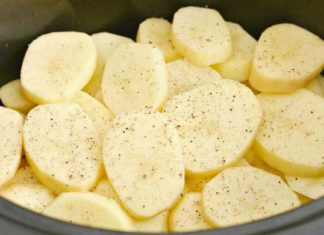 All You Need Is A Crock Pot And A Few Ingredients To Make This Yummy ‘Potatoes Au Gratin’ Recipe