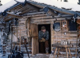 Man Lives Alone In The Alaskan Wilderness For 30 Years In A Log Cabin He Built Himself