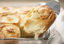 Garlic Cream Cheese Rolls