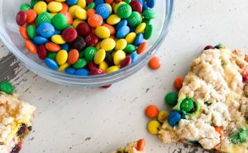 M&M Cheesecake Bars
