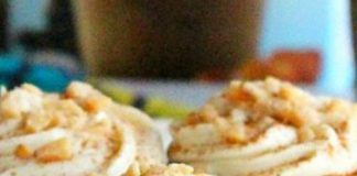 Cinnamon Caramel Macchiato Cupcakes with Cream Cheese Frosting