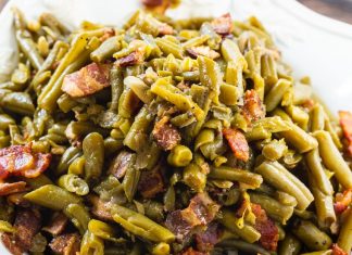 CROCK POT BUTTERY BACON GREEN BEANS